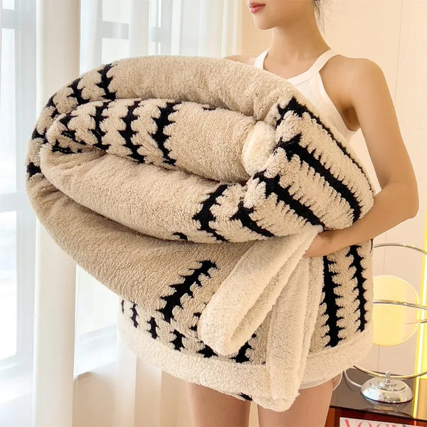 2025 new spruce fleece thickened warm multi-functional blanket comfortable and delicate fir shadow blanket office nap blanket