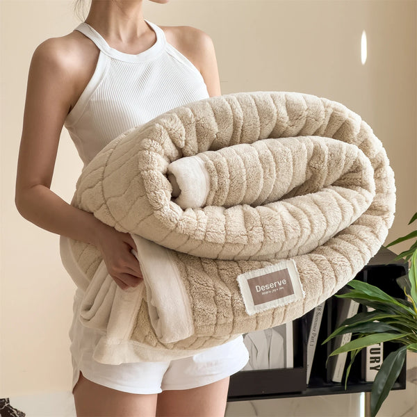 Luxury Thick Double-Sided Fleece Blankets Solid Color Soft Velvet Blanket for Bed Autumn Winter Warm Blanket and Pillowcase Sets