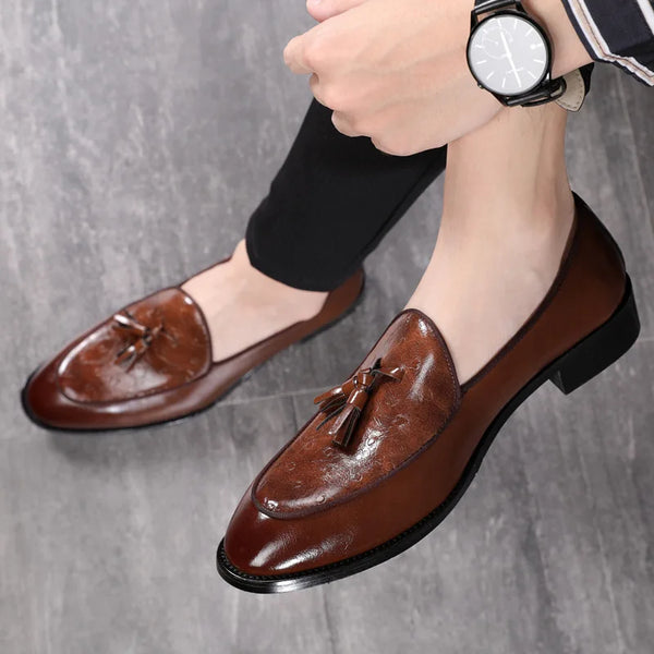 2023 Loafers Men Shoes Classic Business Casual Wedding Party Daily Retro Round Toe Tassel Faux Suede Solid Color Dress Shoes - Vogue Vista UK