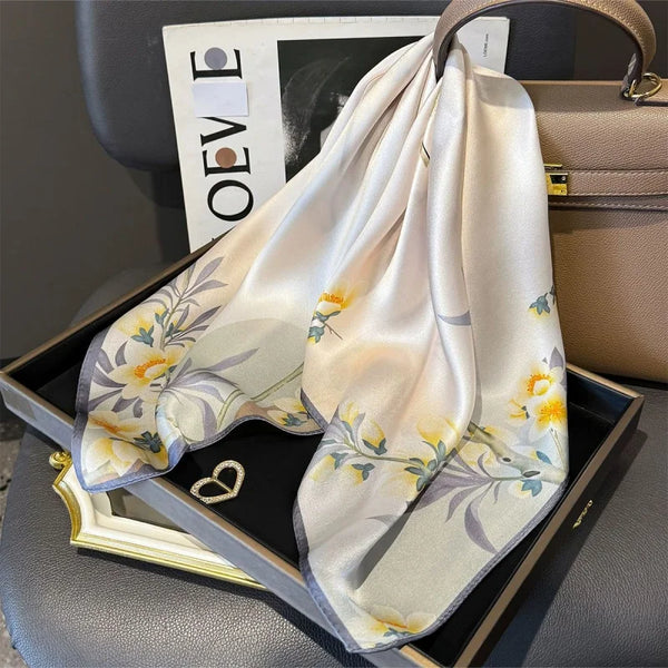 2025 New Popular 100%Mulberry Light Thin Soft Skin-friendly Upscale Elegant Square Neck Protector Fashion Student Women's Scarf