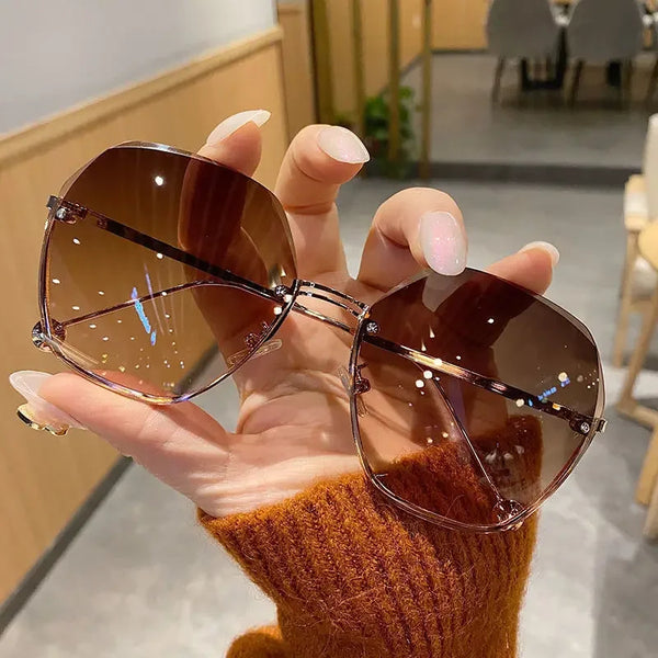 Brand Design 2024 Fashion New Polygonal Metal Sunglasses Retro Ladies Glasses Classic Trend Luxury Driving Travel Eyewear Gafas - Vogue Vista UK